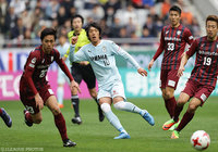 中盤の要として攻撃を組み立てた中村 俊輔（磐田）【明治安田Ｊ１ 第4節 神戸vs磐田】