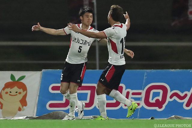 今季初勝利を呼び込む逆転ゴールを決めた八角 大智（盛岡）【明治安田Ｊ３ 第2節 琉球vs盛岡】