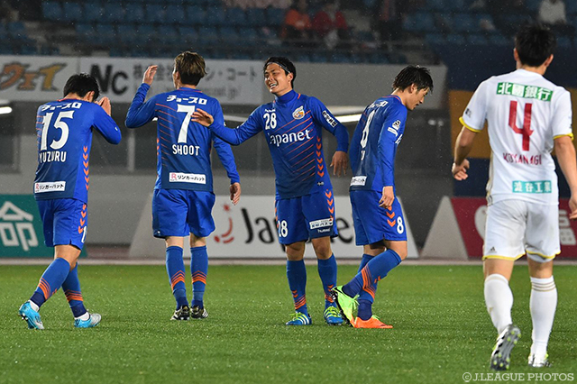 ホームで競り勝った長崎が3試合ぶりの勝利【明治安田Ｊ２ 第4節 長崎vs金沢】