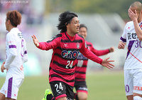 交代出場で2ゴールとストライカーの本領を発揮した赤嶺 真吾（岡山）【明治安田Ｊ２ 第4節 岡山vs京都】