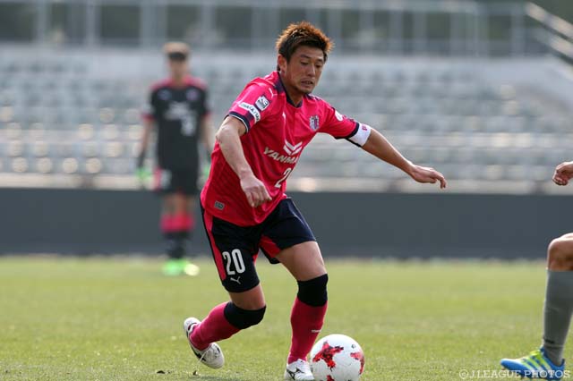 オーバーエイジ枠で出場した酒本 憲幸（Ｃ大23）だが、チームを勝利に導けなかった【明治安田Ｊ３ 第2節 Ｃ大23vs秋田】