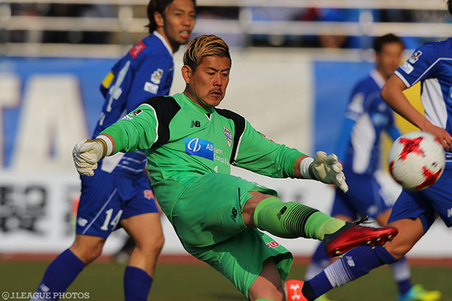 讃岐の猛攻をシャットアウトした児玉 剛（山形）【明治安田Ｊ２ 第4節 山形vs讃岐】
