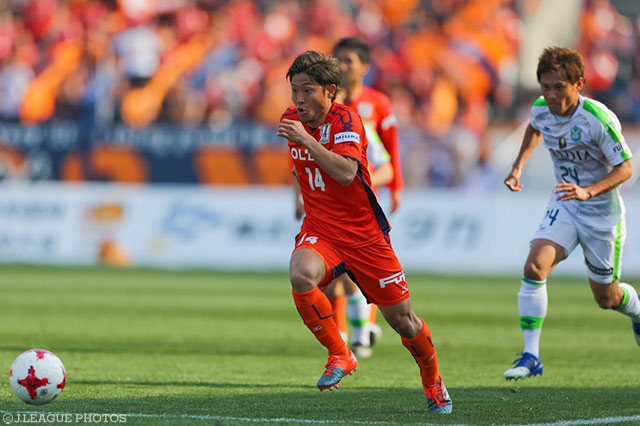 失点直後に決定機を演出した白井 康介（愛媛）【明治安田Ｊ２ 第4節 愛媛vs湘南】