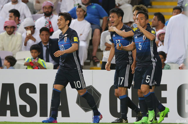 今野のゴールで後半の早い時間帯で2点差とした日本【ロシアＷ杯 アジア最終予選 UAEvs日本】