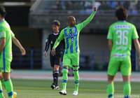 ２試合連続ゴールで先制点をもたらしたジネイ（湘南）【明治安田Ｊ2 第5節 湘南vs千葉】