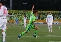 奈良輪 雄太（写真）のゴールでリードを広げた湘南が快勝！首位の座をキープ【明治安田Ｊ2 第5節 湘南vs千葉】