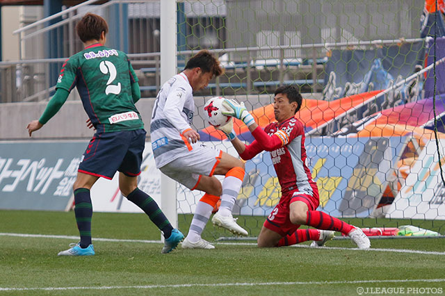 勇猛果敢な守備で無失点に抑えた杉本 拓也（鳥取）【明治安田Ｊ３ 第3節 鳥取vs長野】