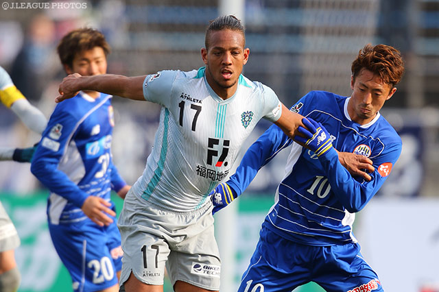 ウェリントン（福岡）はタイトなマークを受け、4試合連続得点ならず【明治安田Ｊ２ 第5節 山形vs福岡】