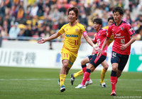 こぼれ球を押し込んで先制点を奪取した池元 友樹（北九州）【明治安田Ｊ３ 第3節 北九州vsＣ大23】