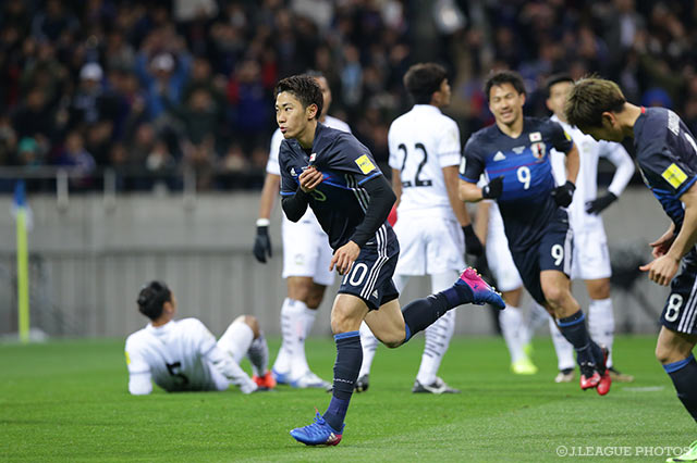 先制ゴールを決めた香川 真司（ボルシア・ドルトムント）。ゴール前で冷静さを発揮し、チームを勢いに乗せる【ロシアＷ杯 アジア最終予選 日本vsタイ】