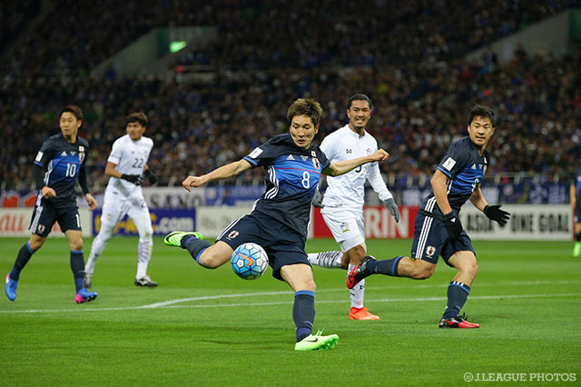 圧倒的な運動量でピッチを縦横無尽に駆け回る原口 元気（ヘルタ・ベルリン）【ロシアＷ杯 アジア最終予選 日本vsタイ】