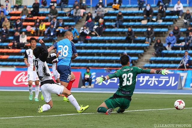 力強いドリブル突破から先制点を奪取した前田 大然（水戸）【明治安田Ｊ２ 第6節 水戸vs山口】