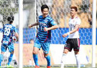 前半終了間際に先制ヘッドを押し込んだ有薗 真吾（秋田）【明治安田Ｊ３ 第4節 秋田vs盛岡】