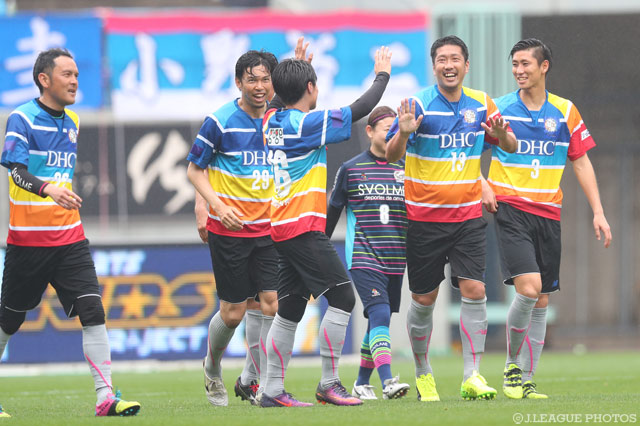 前座試合として開催されたSWERVESvs九州レジェンズ。昨季引退した高松 大樹さんの姿も【明治安田Ｊ１ 第6節 鳥栖vs新潟】