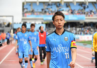 試合後に悔しさをにじませる小林 悠（川崎Ｆ）【明治安田Ｊ１ 第6節 川崎Ｆvs甲府】