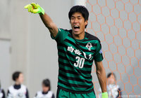 古巣との対戦でＪ２通算100試合出場を達成した佐藤 昭大（熊本）【明治安田Ｊ２ 第7節 愛媛vs熊本】