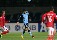 ヘディングでボールをクリアする谷口 彰悟（川崎Ｆ）【ＡＣＬ GS MD4 川崎Ｆvs広州恒大】