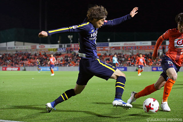 右サイドでアグレッシブなプレーを見せた伊東 純也【ルヴァンカップ GS 第2節 大宮vs柏】