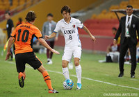 左サイドの突破を図る土居 聖真（鹿島）【ＡＣＬ GS MD4 ブリスベンロアーvs鹿島】