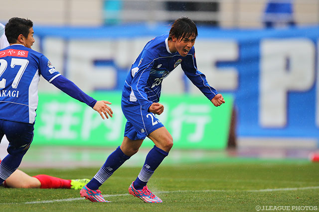 今季初得点となる決勝ゴールを押し込んだ汰木 康也（山形）【明治安田Ｊ２ 第8節 山形vs東京Ｖ】