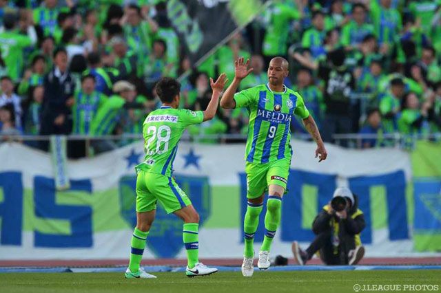 起死回生の同点弾で湘南を救ったジネイ【明治安田Ｊ２ 第8節 湘南vs岐阜】