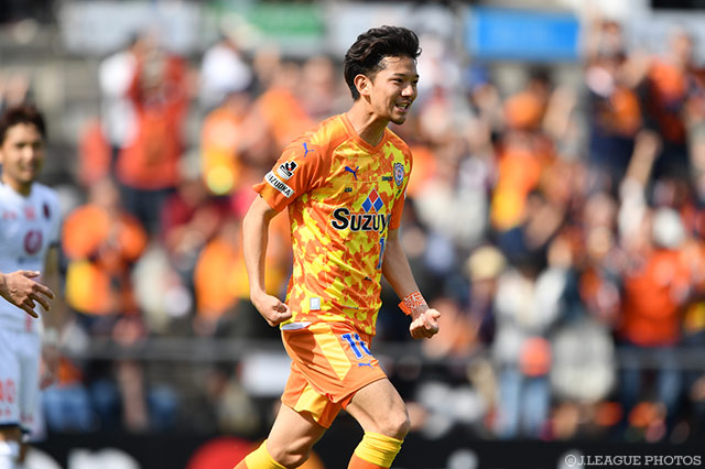 起死回生の同点ゴールを押し込んだ白崎 凌兵（清水）【明治安田Ｊ１ 第7節 清水vs大宮】