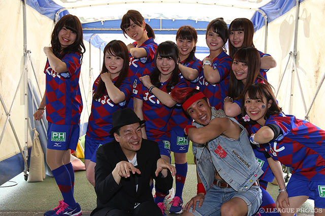 お笑いコンビ『2700』とヴァンフォーレクイーンがコラボ！【明治安田Ｊ１ 第7節 甲府vs新潟】