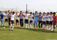 今季ホーム初勝利を喜ぶ盛岡の選手達【明治安田Ｊ３ 第5節 盛岡vs藤枝】