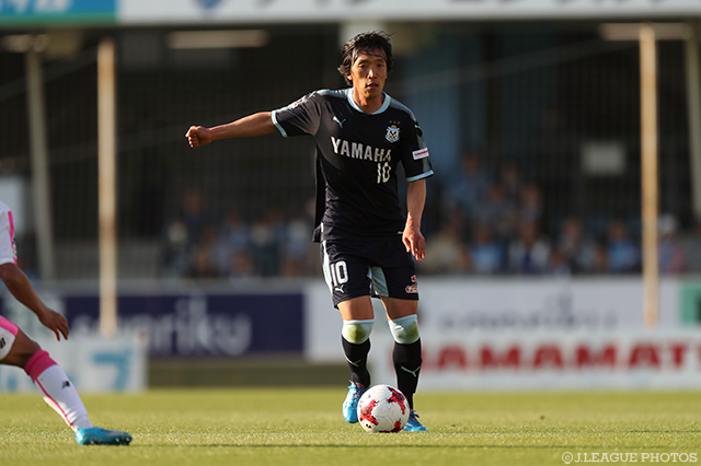 土壇場での同点ゴールをアシストした中村 俊輔（磐田）【明治安田Ｊ１ 第7節 磐田vs鳥栖】