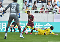 右サイドを再三崩し、同点ゴールを演出した高橋 峻希（神戸）【明治安田Ｊ１ 第7節 神戸vs柏】