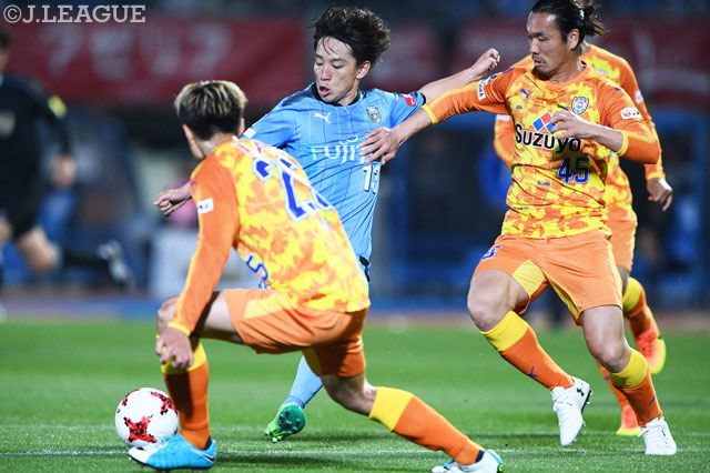 両チーム最多となる5本のシュートを放った三好 康児（川崎F）【明治安田Ｊ１ 第8節 川崎Fvs清水】