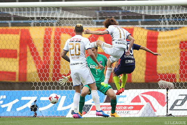 古巣ゴールに逆転ヘッドを押し込んだ石原 直樹（仙台）【明治安田Ｊ１ 第8節 広島vs仙台】