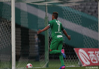 試合終盤に群馬を再び突き放す、この日2点目のゴールを決めたアラン ピニェイロ（東京Ｖ）【明治安田Ｊ２ 第9節 東京Ｖvs群馬】