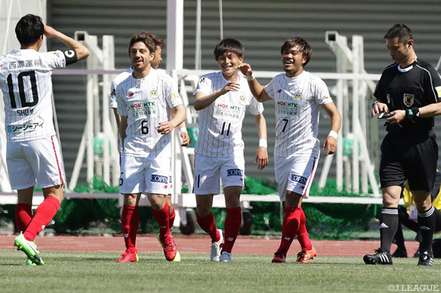 古橋 亨梧（#11）と田中 パウロ淳一（#7）のゴールで早々と2点をリードした岐阜【明治安田Ｊ２ 第9節 讃岐vs岐阜】