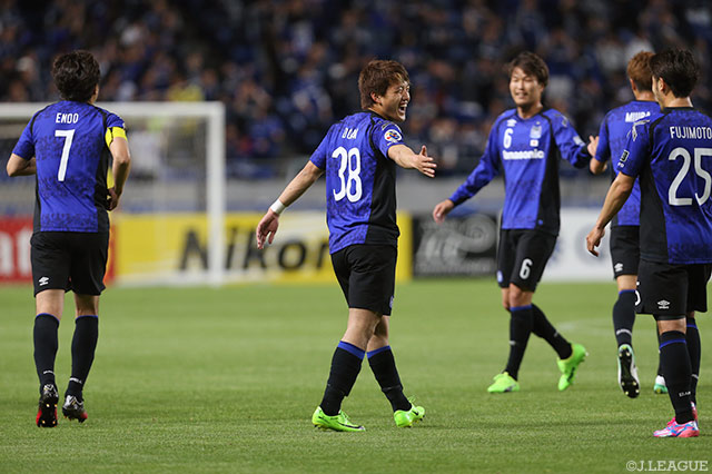 追加点を華麗に決めてリードを2点に広げた堂安 律（Ｇ大阪）【ＡＣＬ GS MD5 Ｇ大阪vsアデレード】