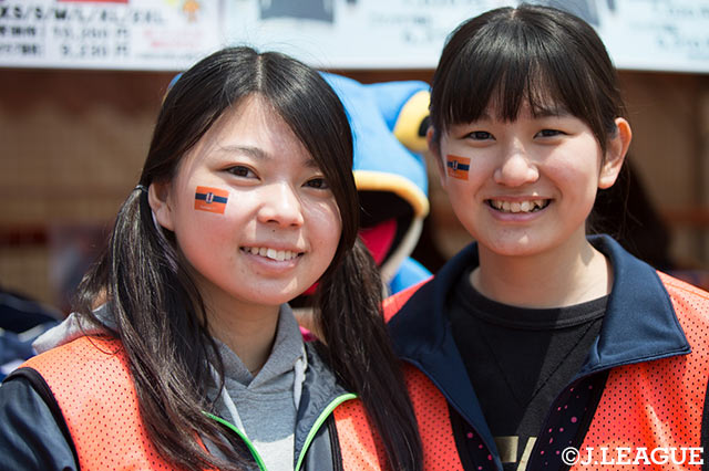 ほっぺのフェイスペイントが光ります！【明治安田Ｊ２ 第10節 愛媛vs山形】