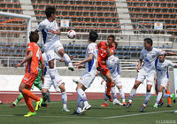 CKから玉林 睦実（#3）が追加点を押し込み、リードを広げた愛媛【明治安田Ｊ２ 第10節 愛媛vs山形】