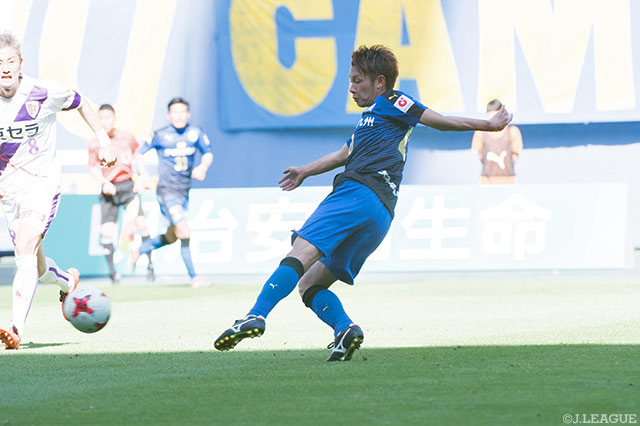 小手川 宏基の加入後初得点で1点を返した大分【明治安田Ｊ２ 第10節 大分vs京都】