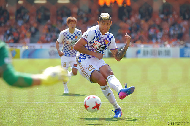 10分間で2ゴールを挙げ、勢いをもたらしたクリスラン（仙台）【明治安田Ｊ１ 第9節 清水vs仙台】