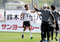 ２点を決めて試合を振り出しに戻した梅内 和磨（盛岡）【明治安田Ｊ３ 第6節 鳥取vs盛岡】