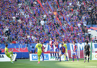 塩谷 司（広島）が放ったFKは東京の守護神・林 彰洋の好セーブに阻まれる【明治安田Ｊ１ 第9節 FC東京vs広島】