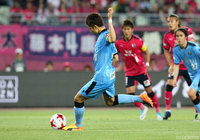 小林 悠（川崎Ｆ）のPKはクロスバーに嫌われて先制ならず【明治安田Ｊ１ 第9節 Ｃ大阪vs川崎Ｆ】