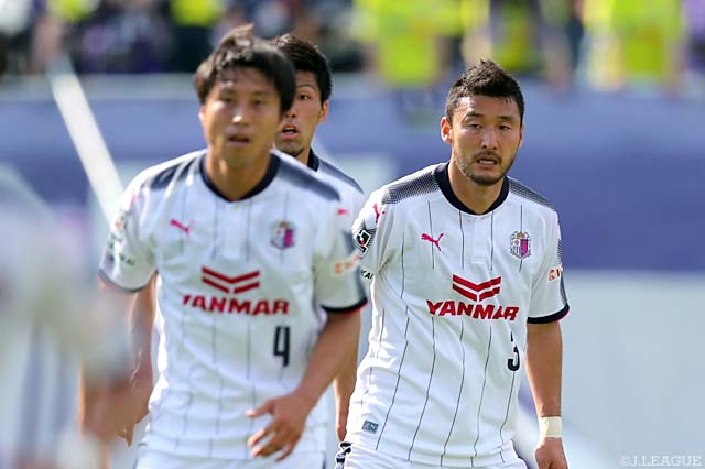 完封勝利に貢献した藤本 康太（#4）と茂庭 照幸（#3）のＣ大阪DF陣【ルヴァンカップ GS 第4節 広島vsＣ大阪】