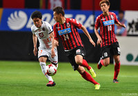 セットプレーからの正確なボールが光った福森 晃斗（札幌）【明治安田Ｊ１ 第10節 札幌vs大宮】