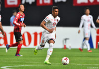 1点を追う63分にピッチに送り込まれたマテウス（大宮）【明治安田Ｊ１ 第10節 札幌vs大宮】