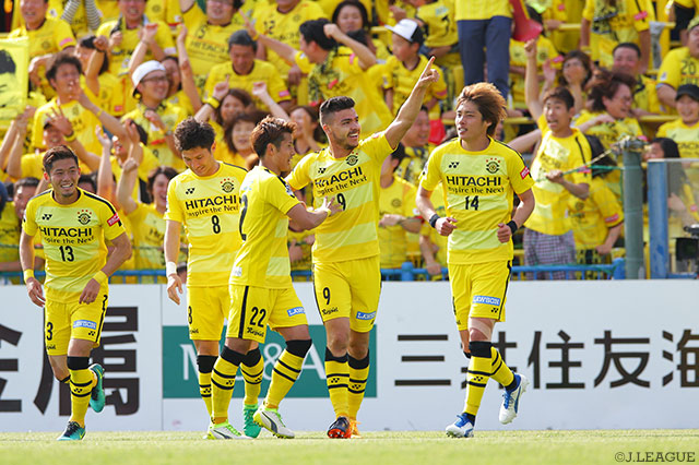 クリスティアーノがブロックしたボールがネットを揺らして先制した柏【明治安田Ｊ１ 第10節 柏vsＣ大阪】