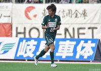 山田 晃平のクロスがオウンゴールを誘い、1点差に詰め寄った岐阜【明治安田Ｊ２ 第12節 岐阜vs大分】