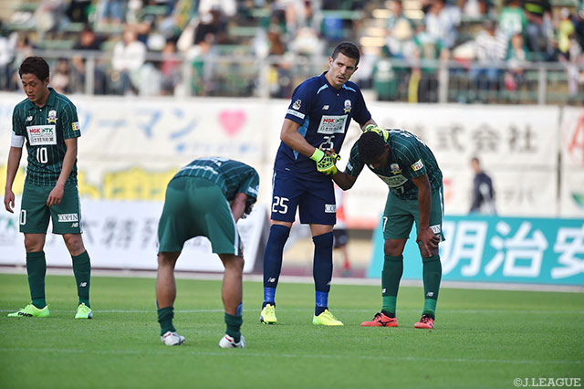 反撃及ばず、岐阜の連勝は3でストップ【明治安田Ｊ２ 第12節 岐阜vs大分】