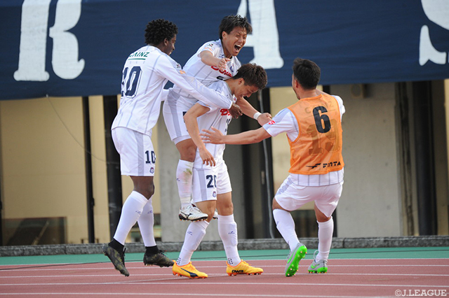 土壇場90+5分に値千金の決勝ゴールを決めた高井 和馬（群馬）【明治安田Ｊ２ 第12節 熊本vs群馬】