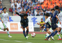 途中出場からゴールを狙った重松 健太郎（町田）【明治安田Ｊ２ 第12節 町田vs湘南】